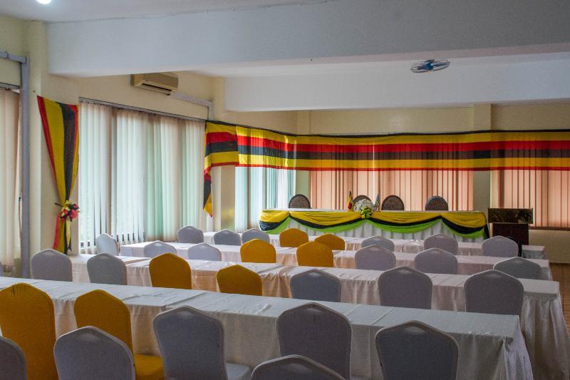 Lake View Resort Hotel Mbarara Extérieur photo