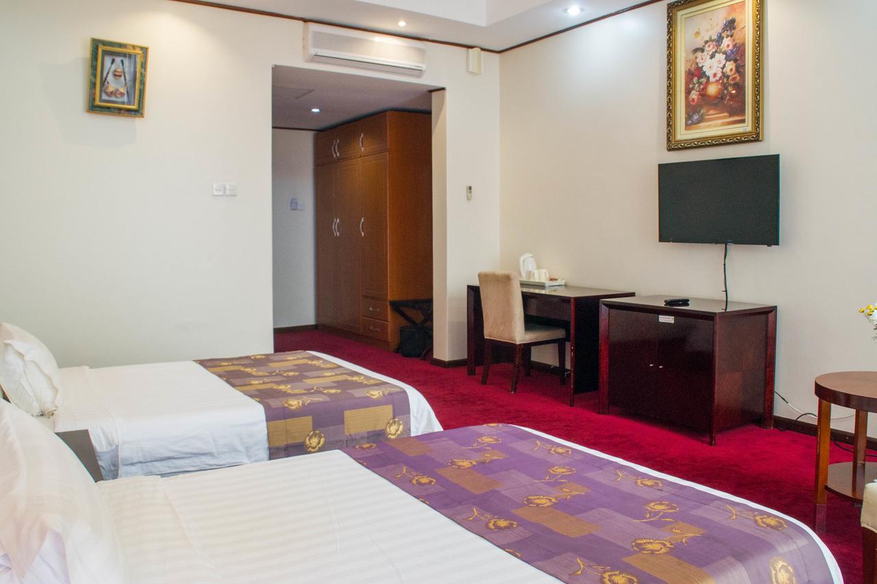Lake View Resort Hotel Mbarara Extérieur photo